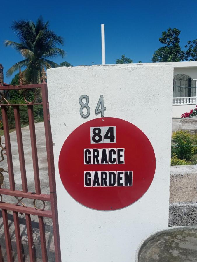 Grace Garden Guesthouse Ocho Rios Dış mekan fotoğraf