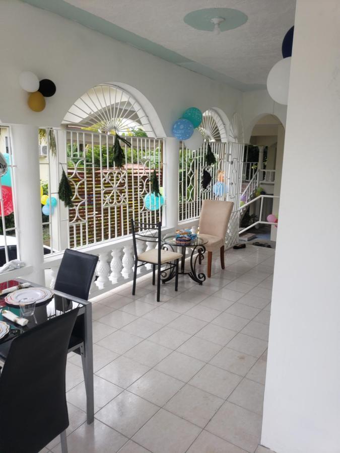 Grace Garden Guesthouse Ocho Rios Dış mekan fotoğraf