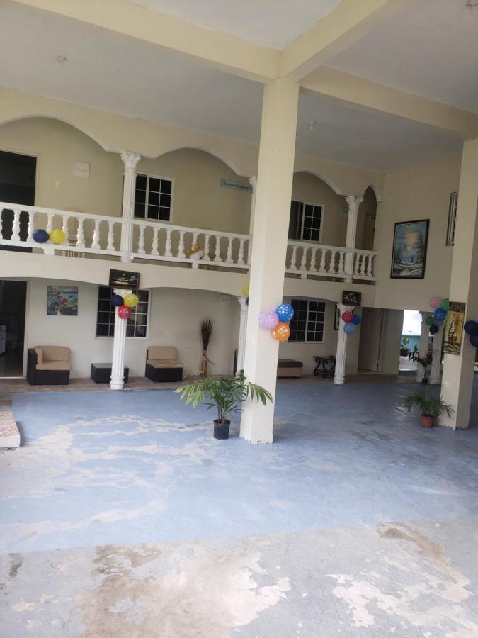 Grace Garden Guesthouse Ocho Rios Dış mekan fotoğraf